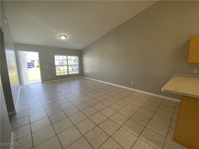 Building Photo - 4543 20th St SW