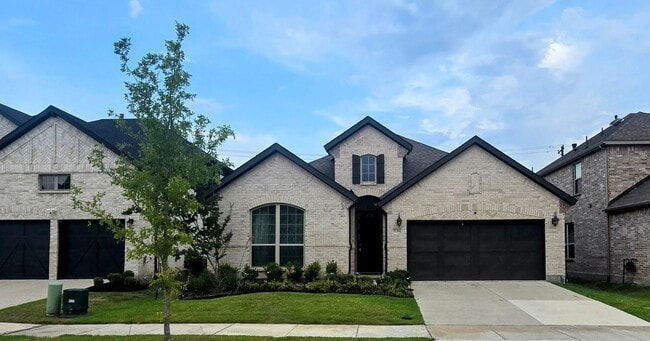 Building Photo - 536 Cedarwood St