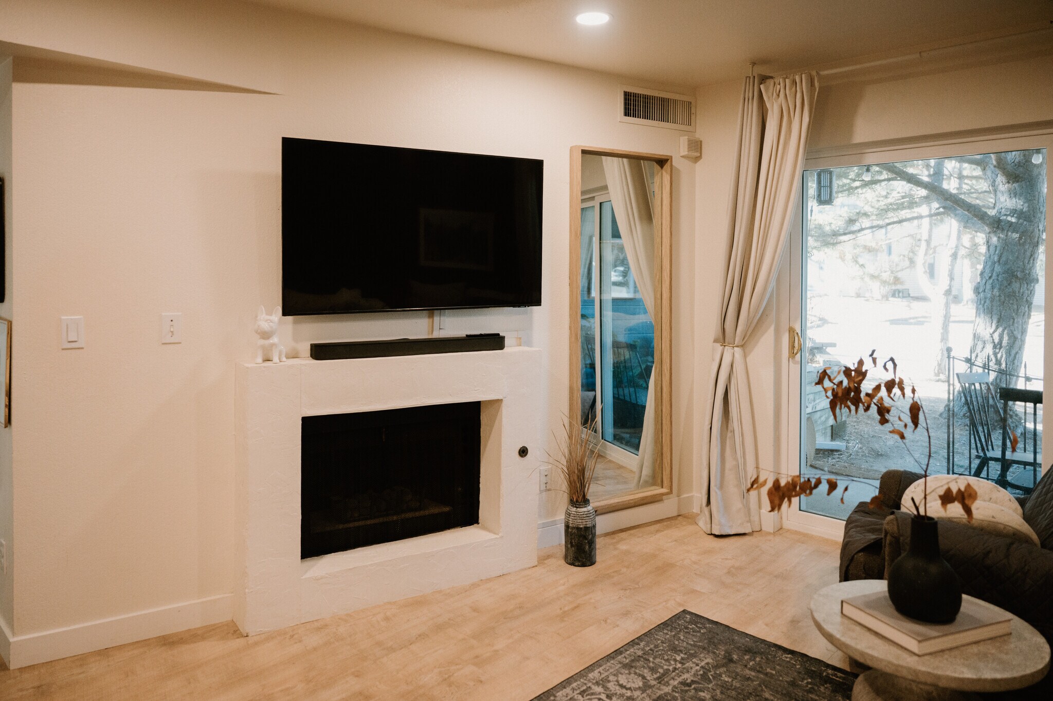 Building Photo - 444 S Kittredge St