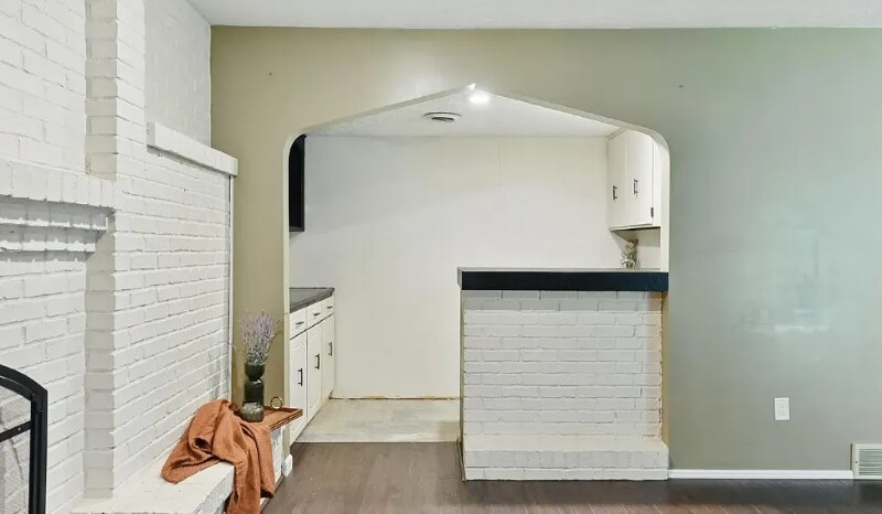 Building Photo - 7504 S 46th Ave