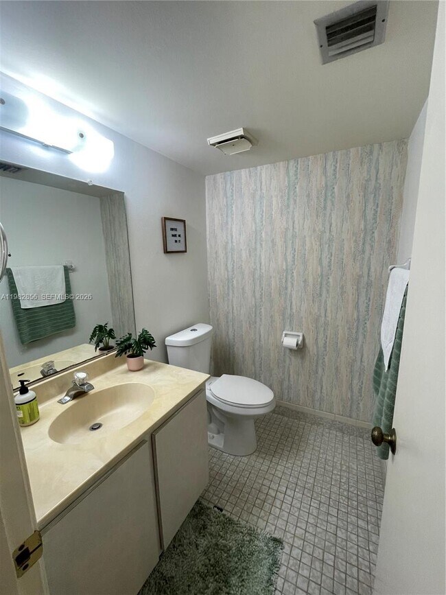 Building Photo - 6800 Cypress Rd