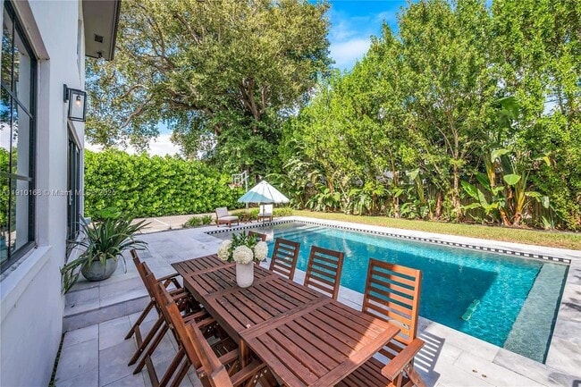 Building Photo - 1951 SW 23rd St