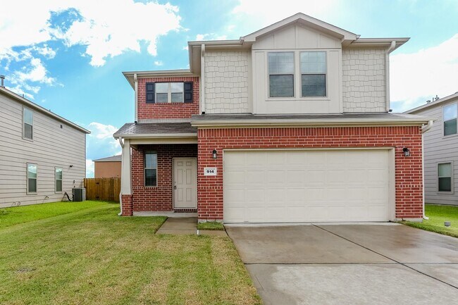 Primary Photo - 914 Canyon Hill Ln
