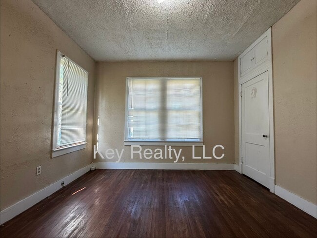 Building Photo - ****1815 Princeton - Alexandria
