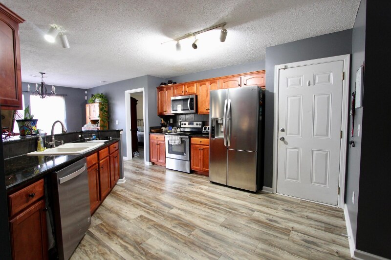 Building Photo - 2173 Hagood Loop