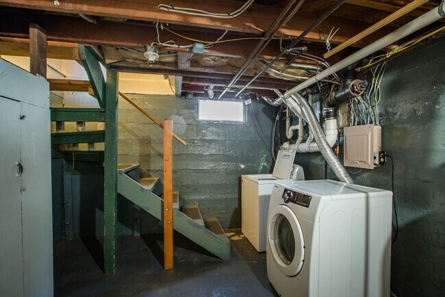 Building Photo - Great 1 bed, 1 bath home