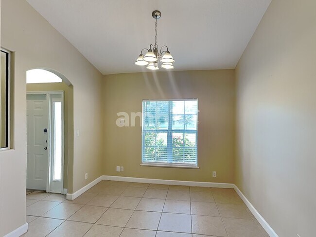 Building Photo - 6117 NW Gause Ave