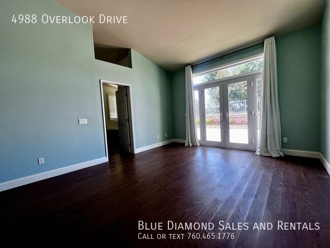 Building Photo - 4988 Overlook Dr