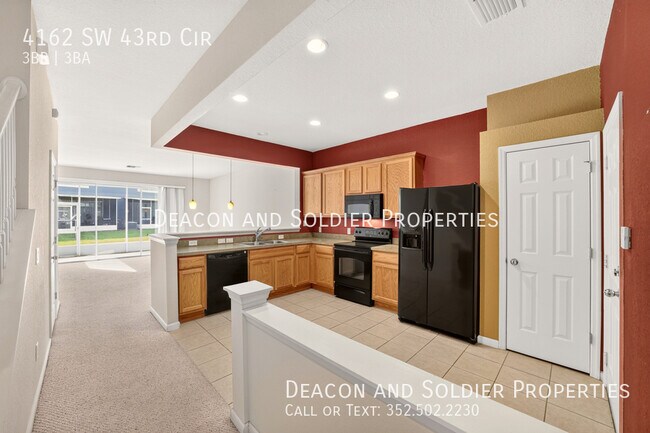 Building Photo - 4162 SW 43rd Cir