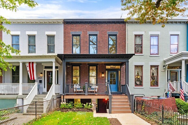Building Photo - Renovated Hill East 3BR Near Metro + Parking