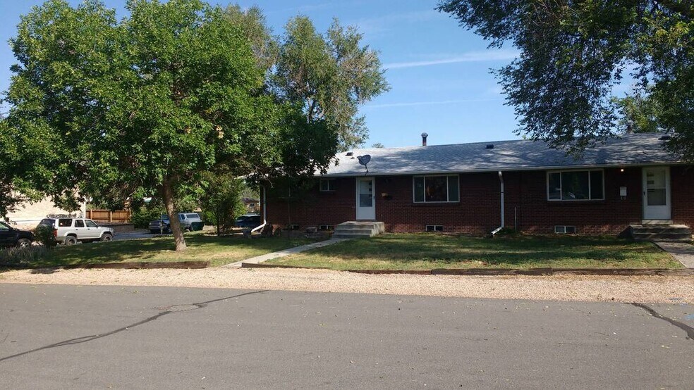 Building Photo - 5665 W Ellsworth Ave