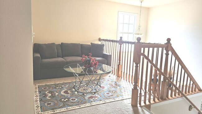 Building Photo - 1268 Bradley Cir