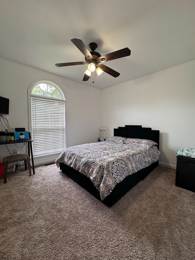 Building Photo - ???? Spacious 3-Bedroom Home on a Large Lot in Spartanburg School District 6 – Minutes from Shopp...
