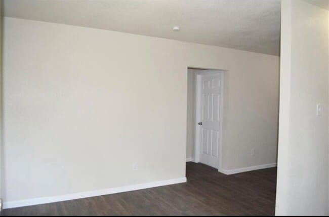 Building Photo - 7913 Woodlyn Rd