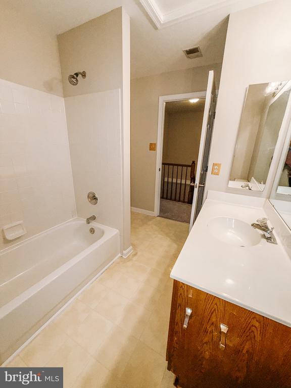 Building Photo - 4704 Turnberry Dr