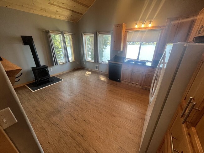Building Photo - 5010 Lake Bosworth Ln