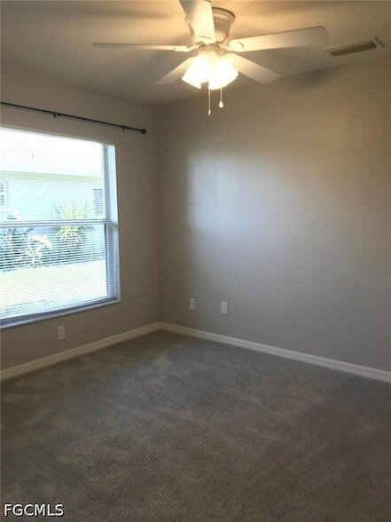 Building Photo - 4330 SW 7th Pl