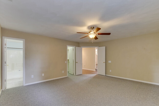 Building Photo - 1133 Lady Ashley Dr