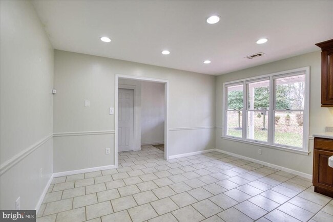 Building Photo - 1674 High Point Ln