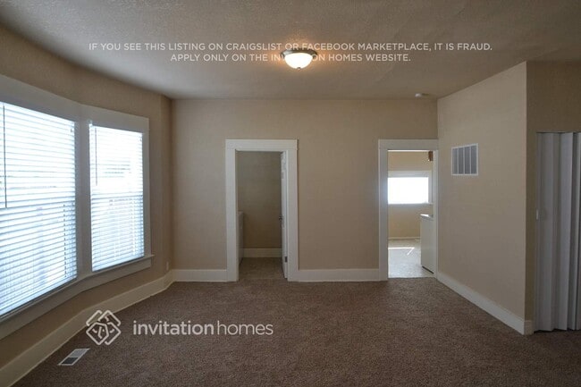 Building Photo - 732 5th Ave N