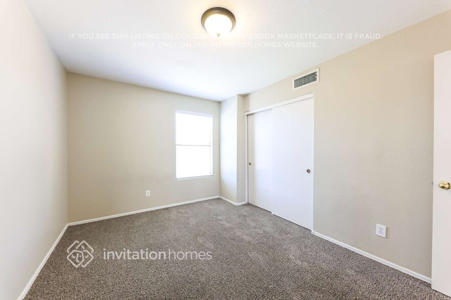 Building Photo - 12937 W Holly St