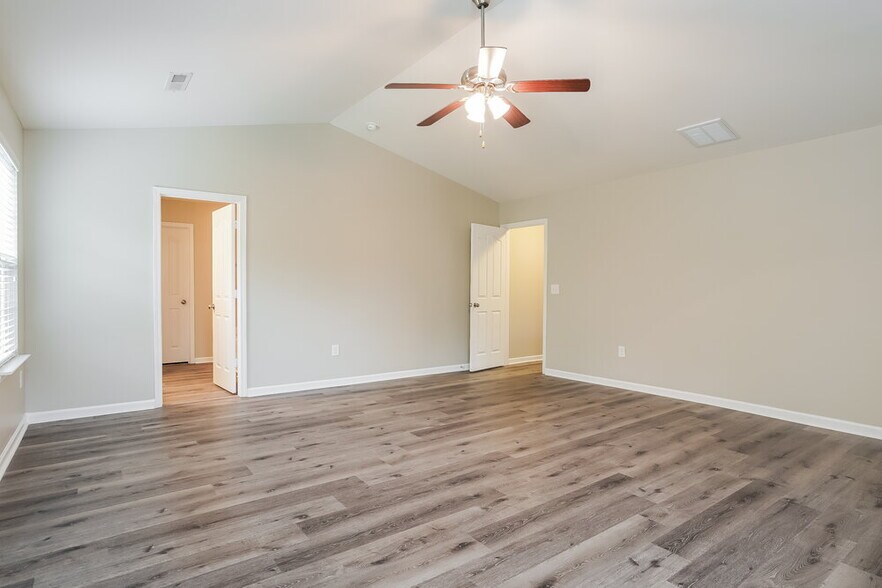Building Photo - 8007 Spiderlily Ct