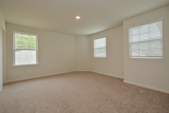 Building Photo - 21339 Rachel Manor Dr