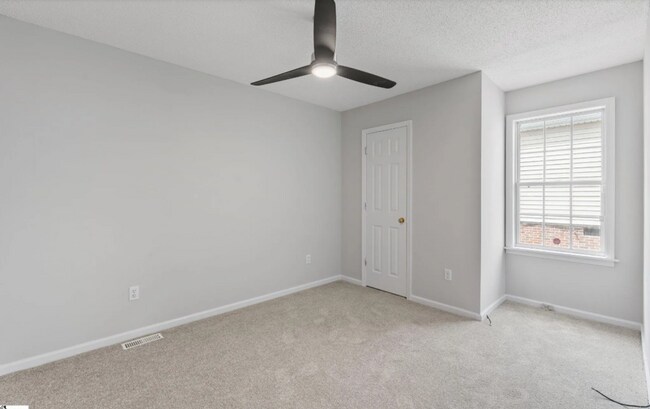 Building Photo - Charming 4/3 Home Downtown Greenville!