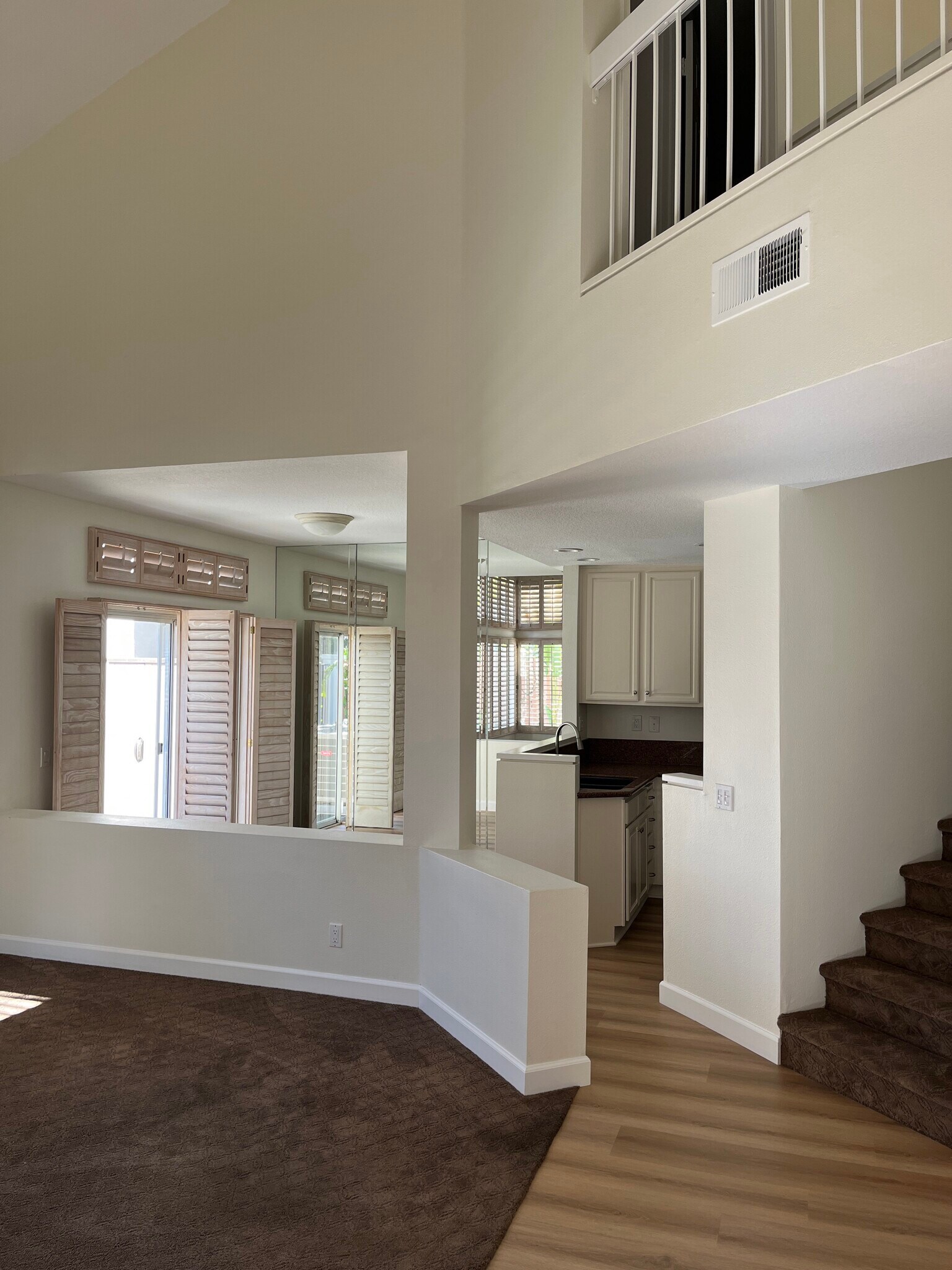 Building Photo - 28277 Via Luis