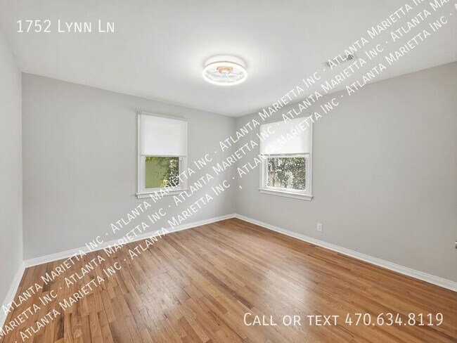 Building Photo - 1752 Lynn Ln