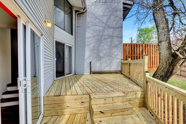 Building Photo - 18 Berrywood Dr