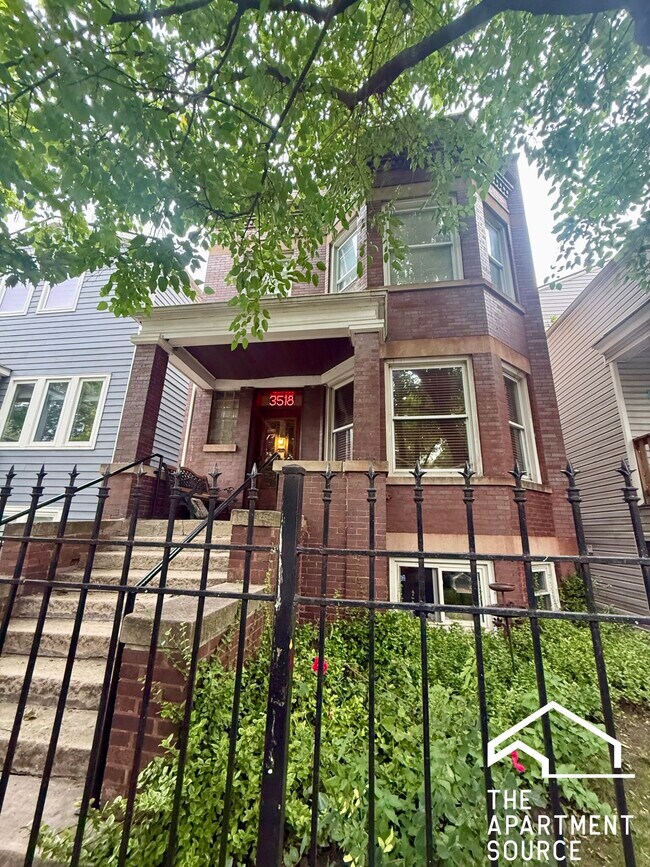 Building Photo - 3518 W Belden Ave