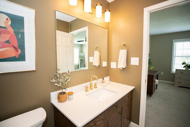 Building Photo - Townhouse at The Pinnacle