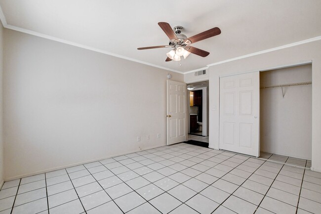 Building Photo - AMERICANA Property Mgmt - Gated 1st floor ...