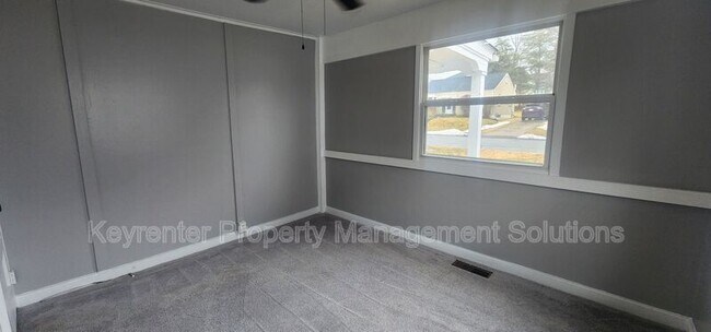 Building Photo - 527 S Magnolia Ave