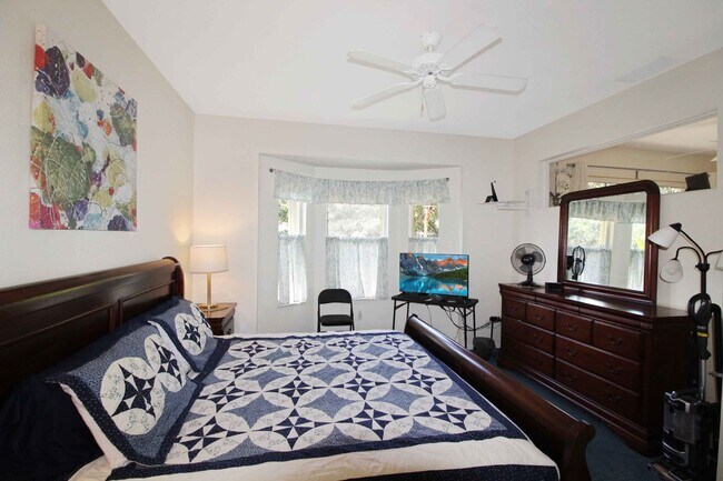 Building Photo - Vista Del Lago Seasonal Villa for Rent