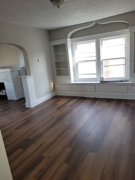 Building Photo - 506 E 140th St