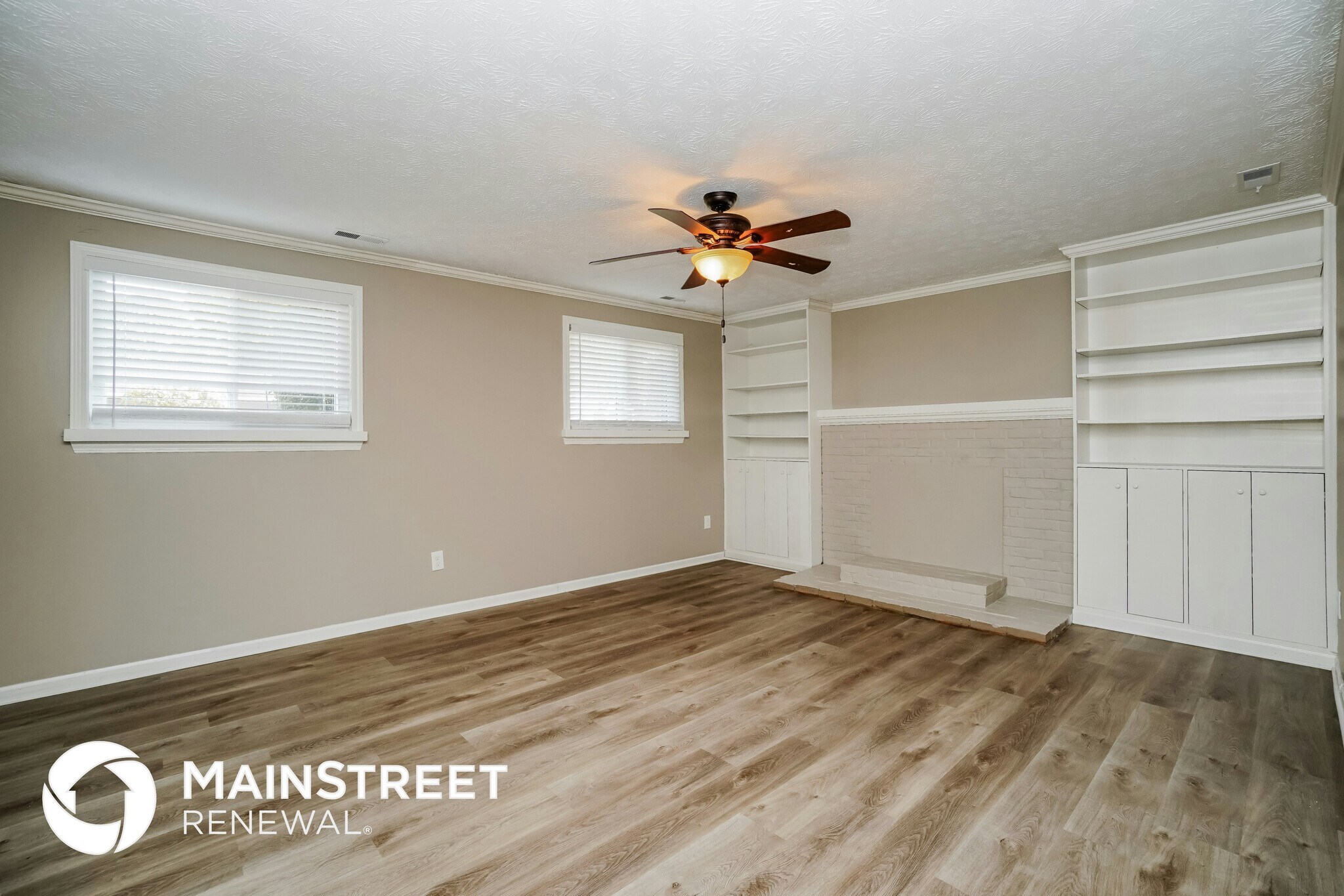 Building Photo - 171 Parkview Dr