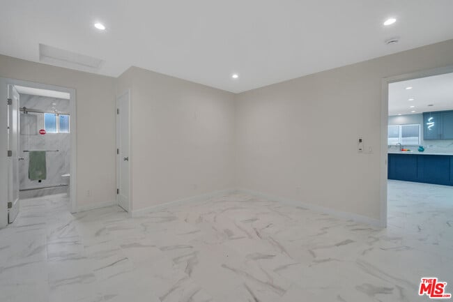 Building Photo - 5128 W 133rd St