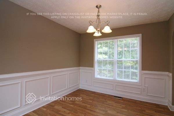 Building Photo - 125 Greatwood Dr