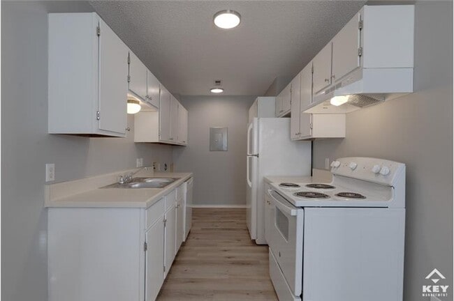 Building Photo - 7011 W Sheriac Cir