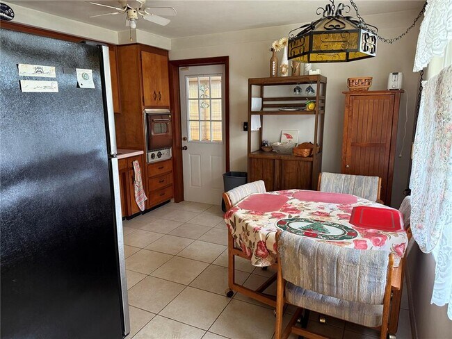 Building Photo - 5854 9th St