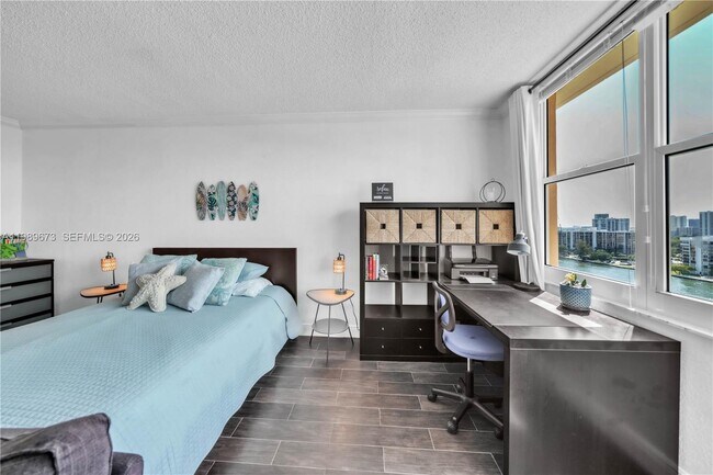 Building Photo - 2501 S Ocean Dr