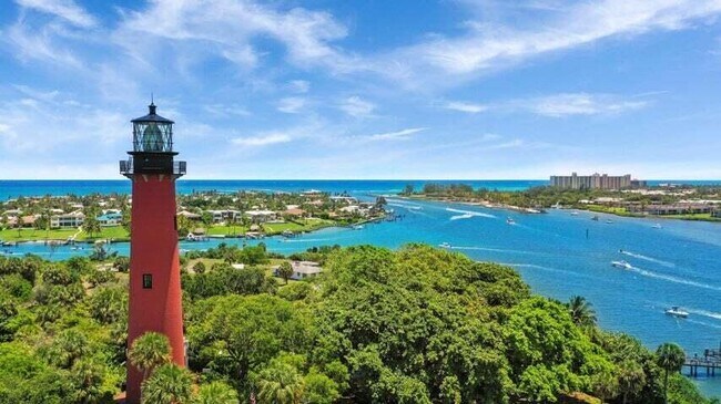 Building Photo - 1150 Town Center Dr