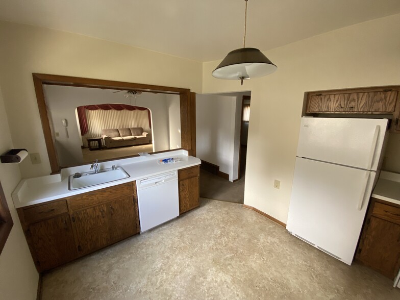 Building Photo - 414 N 63rd St