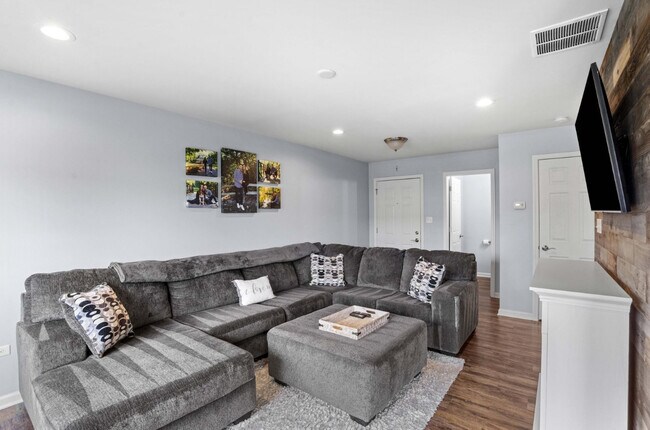 Building Photo - 11151 Vermont Cir