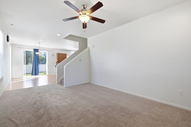 Building Photo - "Charming 3-Bedroom Home with 2.5 Baths on Kirk Street – 1744 sq ft of Comfort in Denver!"