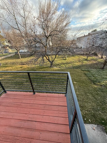 Building Photo - 1546 E 700 S