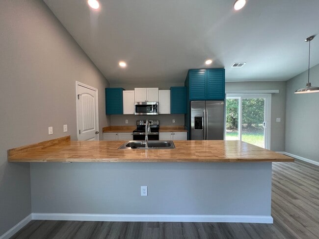 Building Photo - **MOVE IN SPECIAL** Conway - 3 Bedroom / 2...