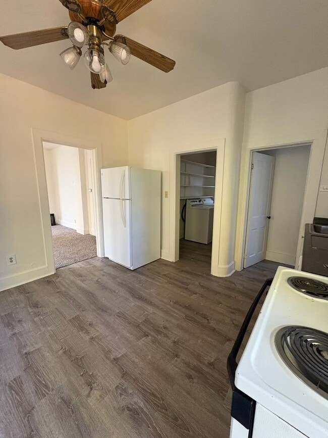 Building Photo - Charming 4-Bed, 2-Bath Home on Corner Lot in Old Town